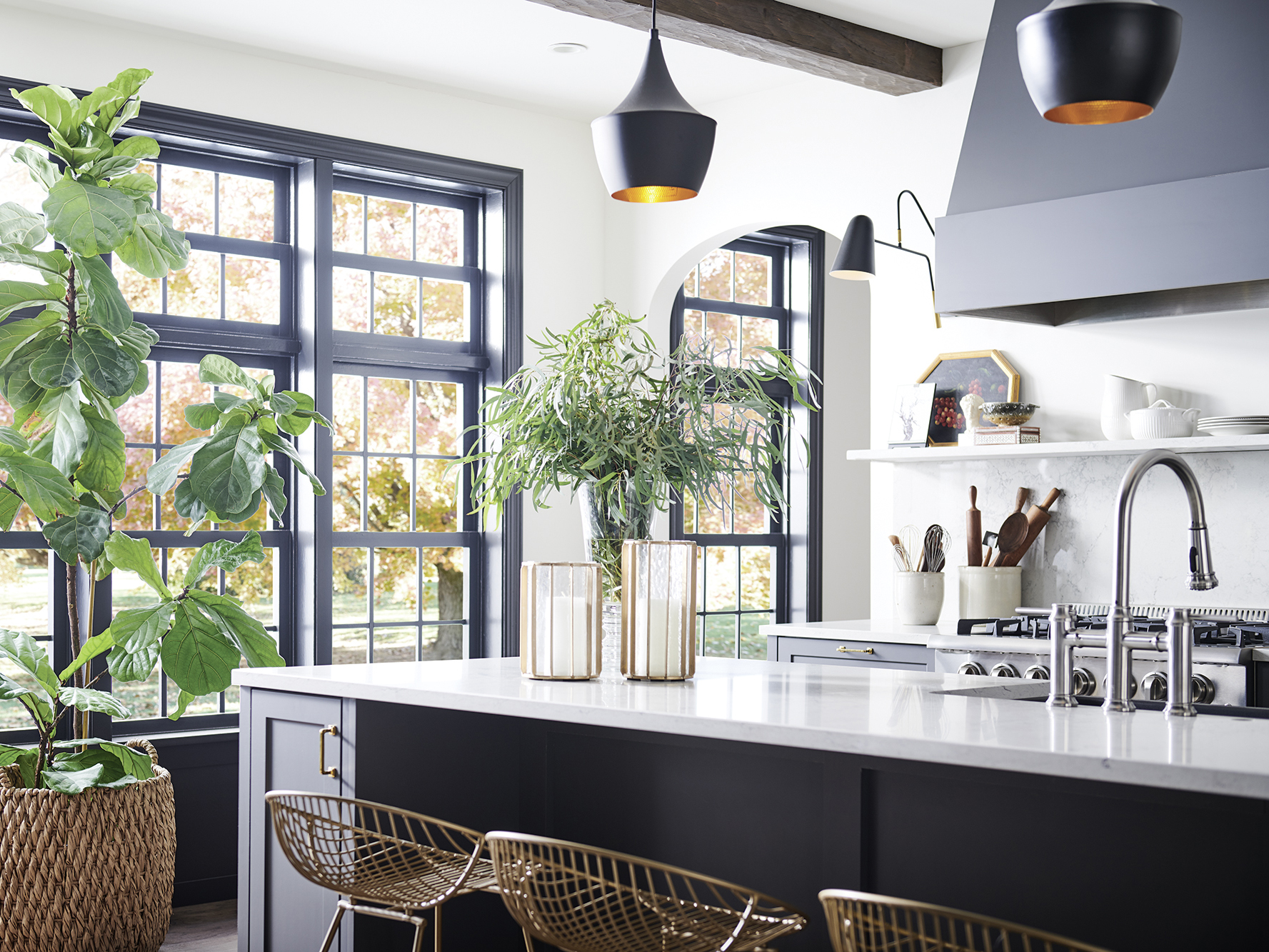 What is transitional kitchen style?
