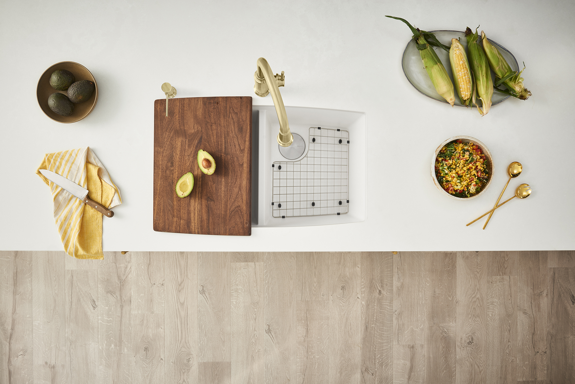 440071_401713_performa_33-50-50_wh_442980_empressa_higharc_sg_442987_empressa_soapdispenser_sg_22258