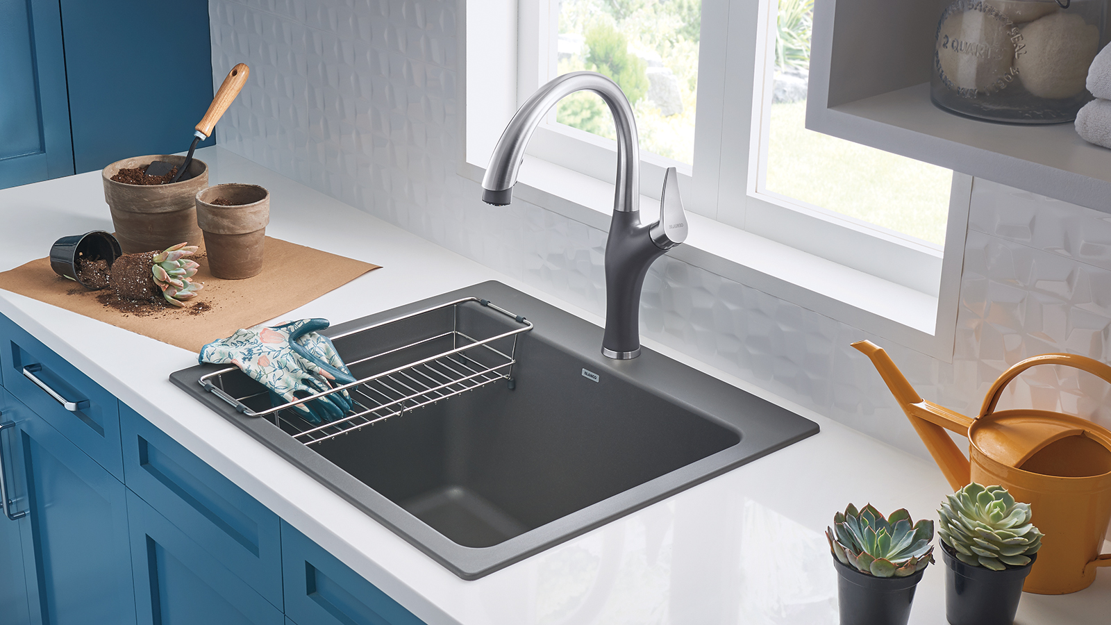 Colour-coordinated ARTONA kitchen faucet in the Laundry Room 