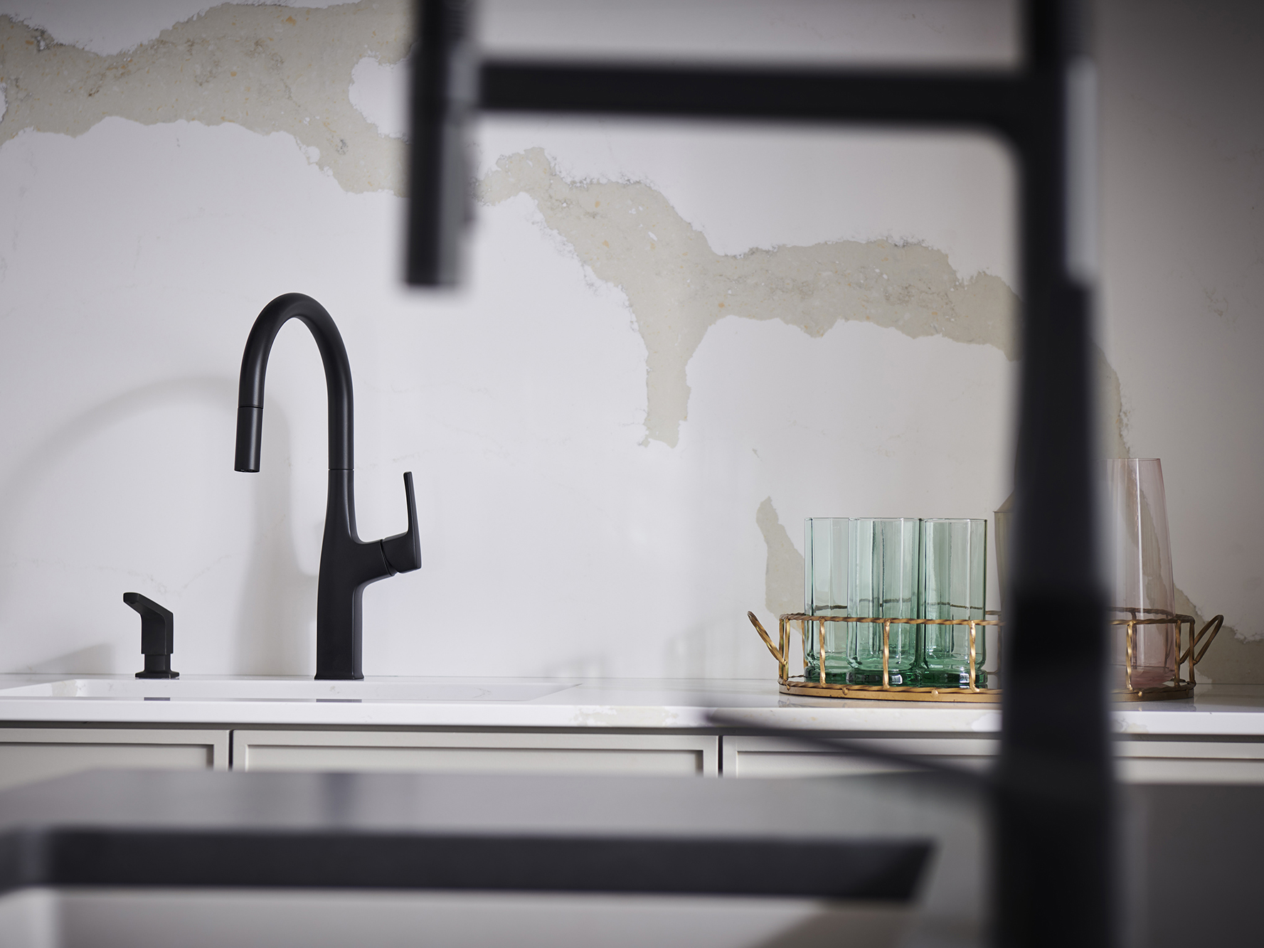 How to best clean a kitchen faucet? Follow these recommendations from BLANCO