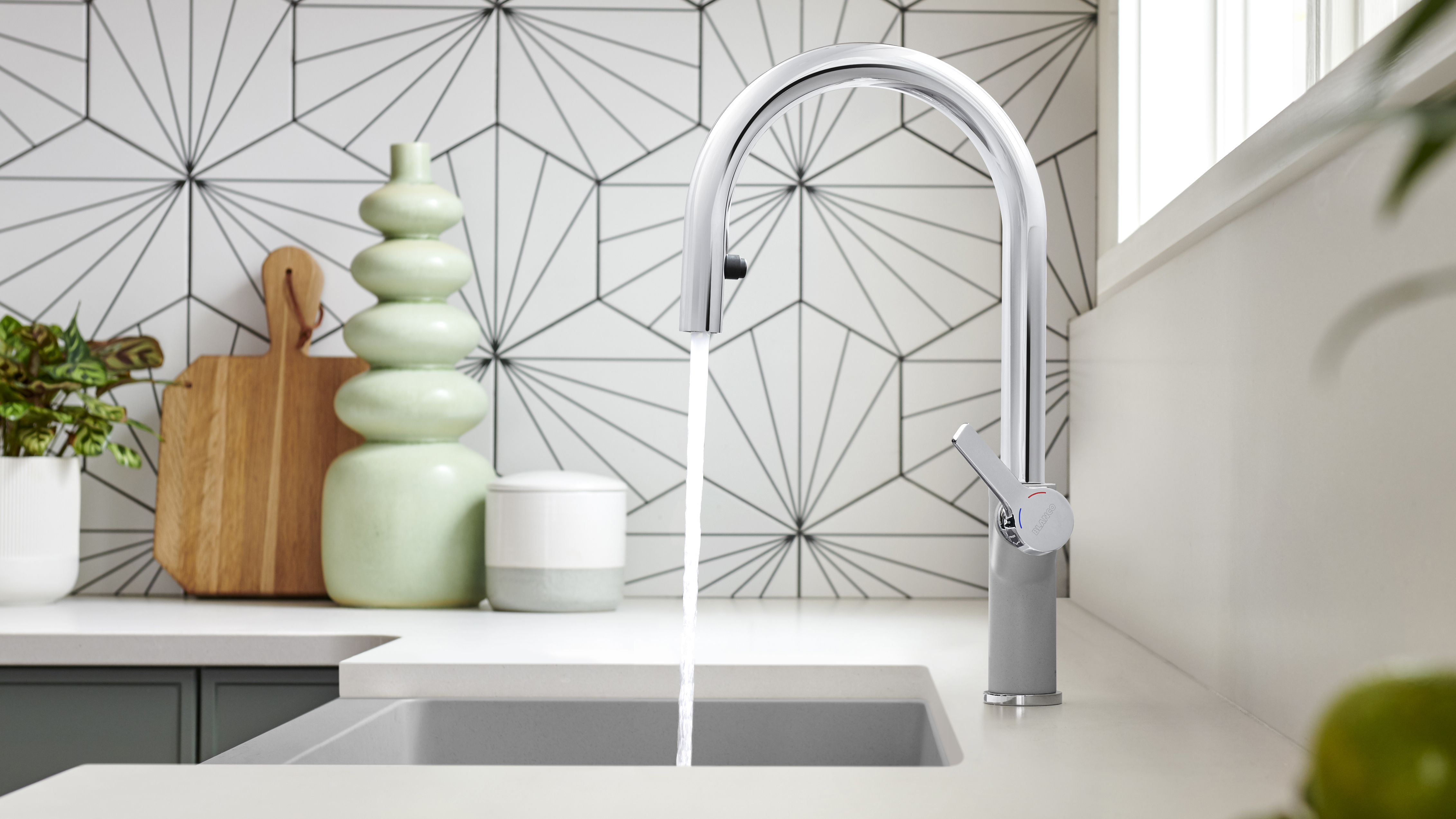 URBENA 1.5 GPM Kitchen Faucet in BLANCO concrete gray