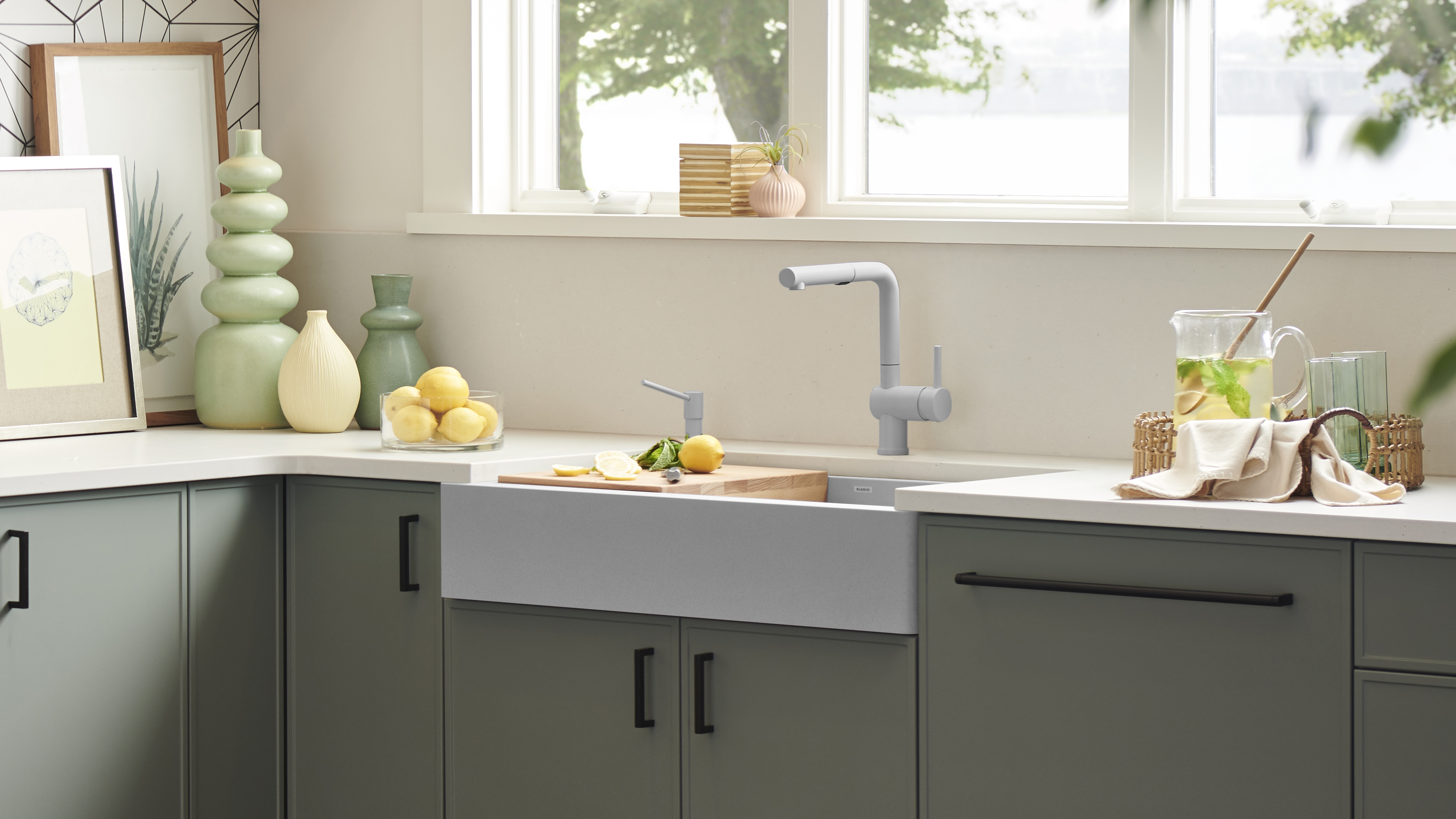 526555_vintera_33-equal-double-apron_cg_bs_3