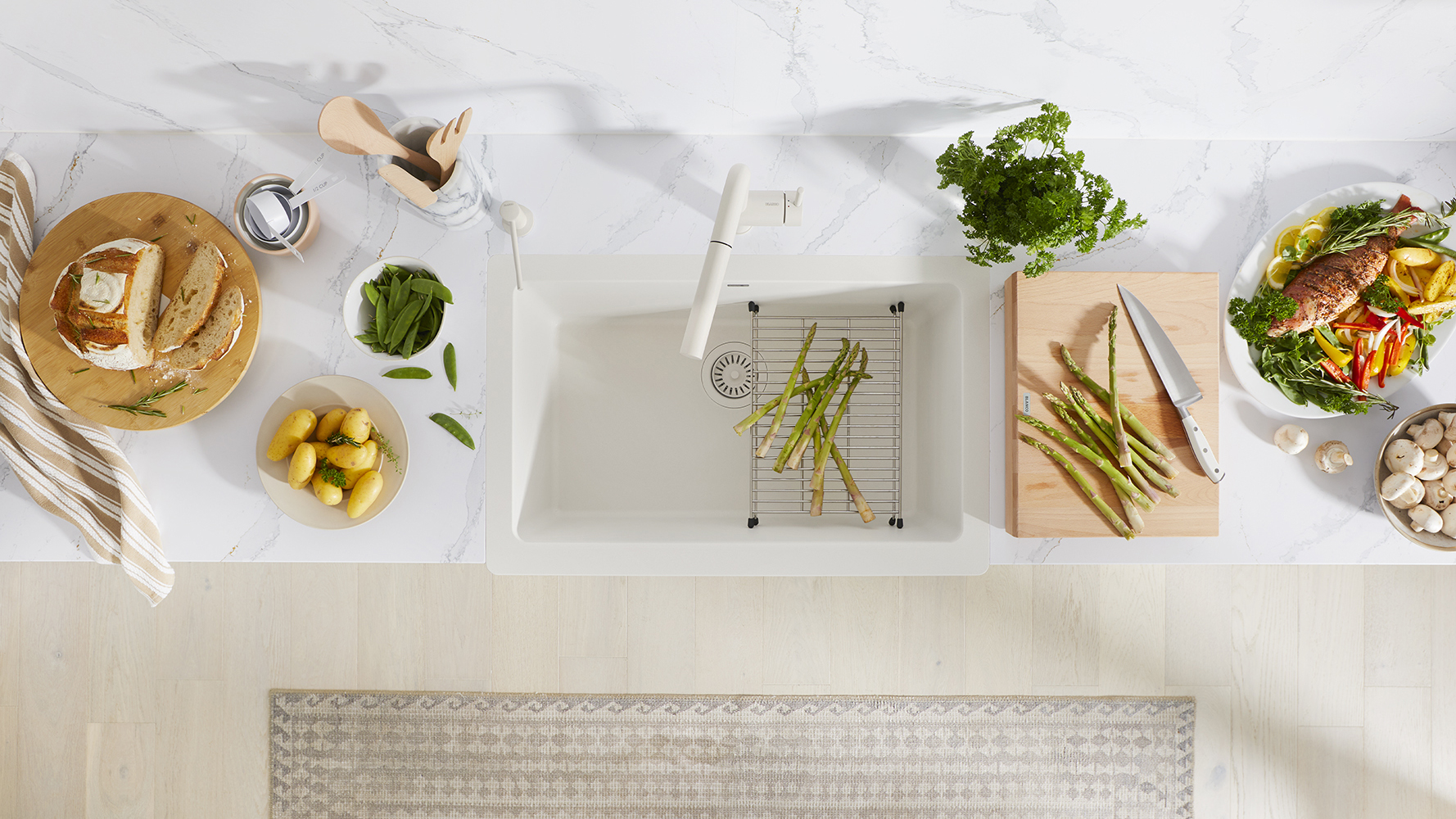 vintera_30_kitchen_sink_and_linus_kitchen_faucet_in_soft_white_1