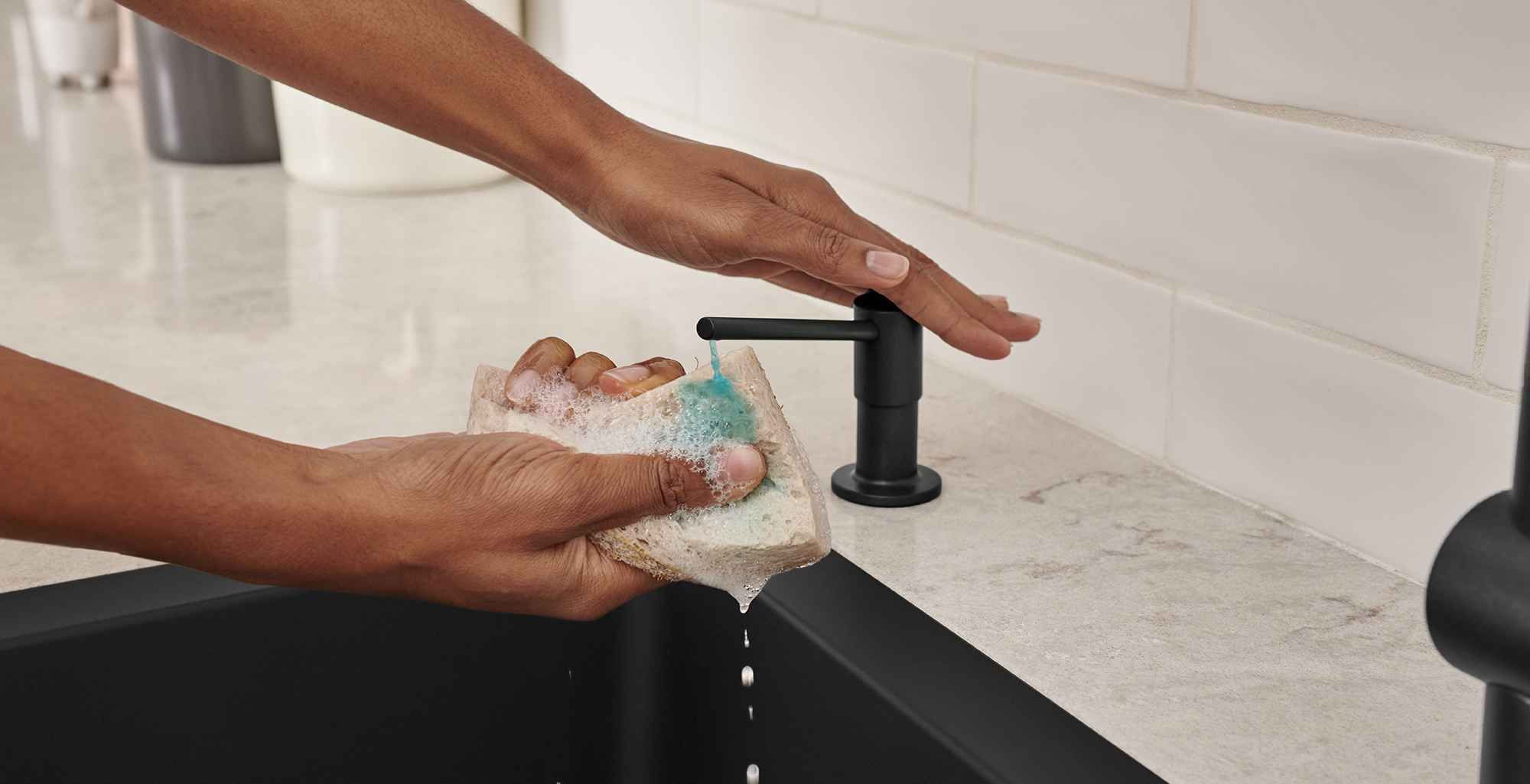 400693_torre_soapdispenser_cb_lifestyle