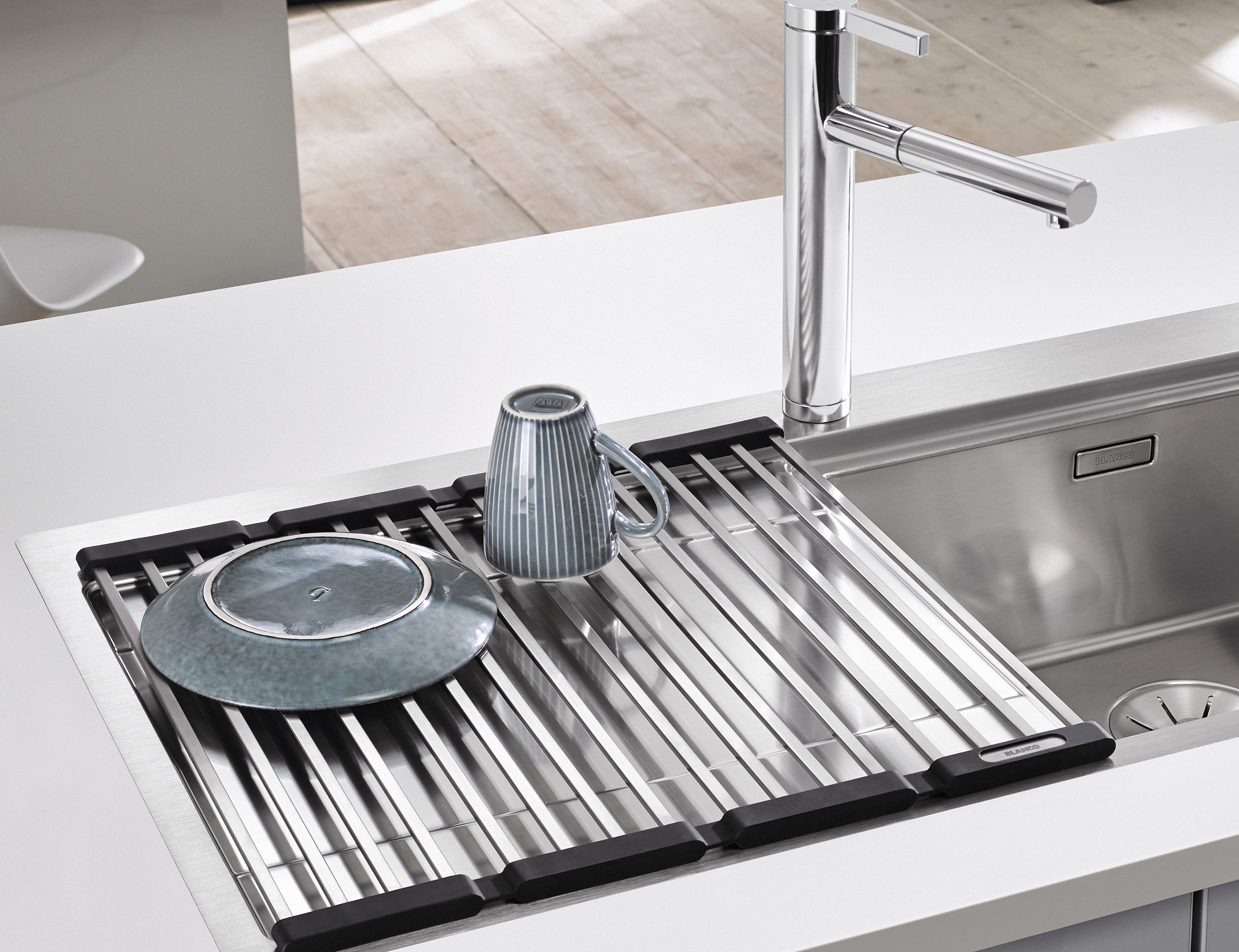 The foldable grid also makes a useful addition to grooveless draining areas