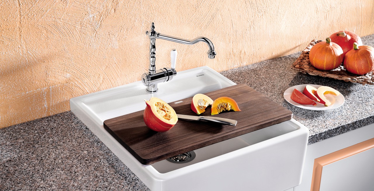 The perfect match: BLANCO kitchen mixer taps and country-house style