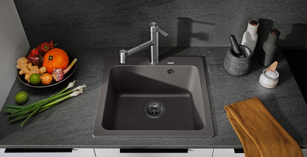 BLANCO NAYA sink in rockgrey