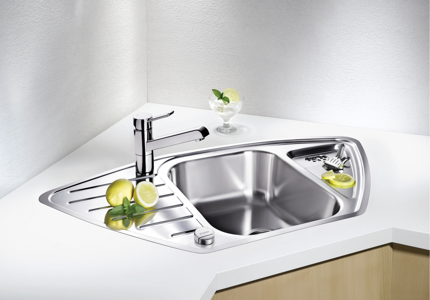 Cornersink BLANCO LANTOS made of stainless steel