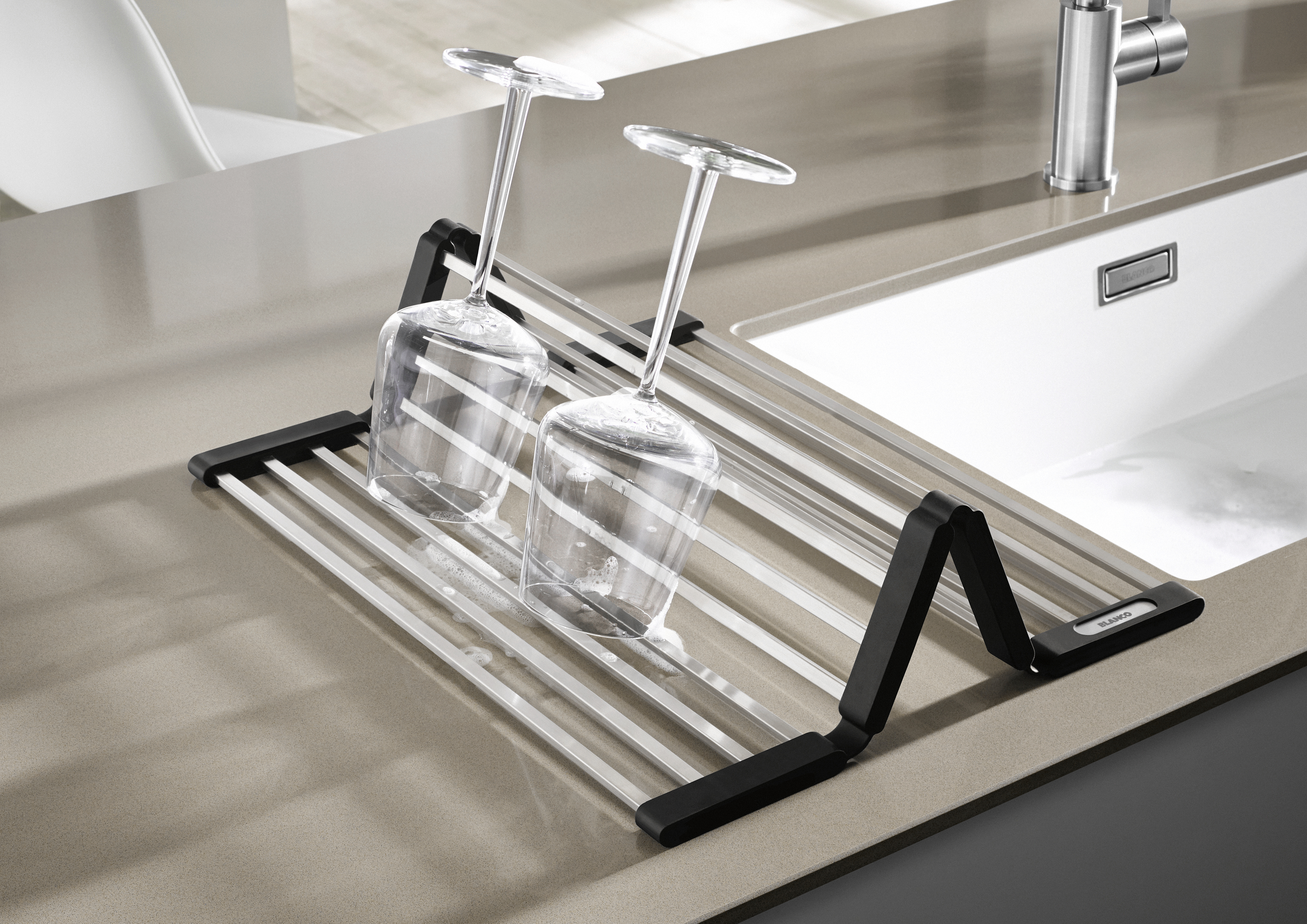 Glasses dripper