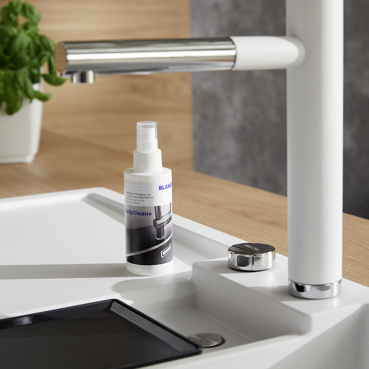 Anwendung Reinigungsmittel BLANCO Daily Clean+