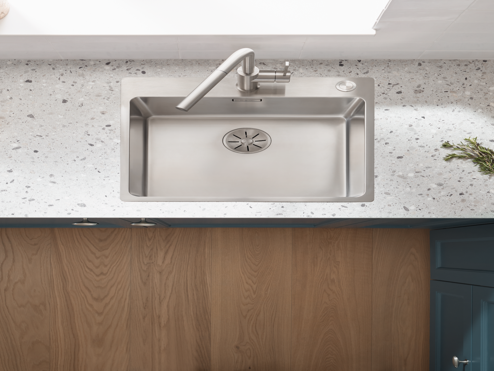 Top down sink