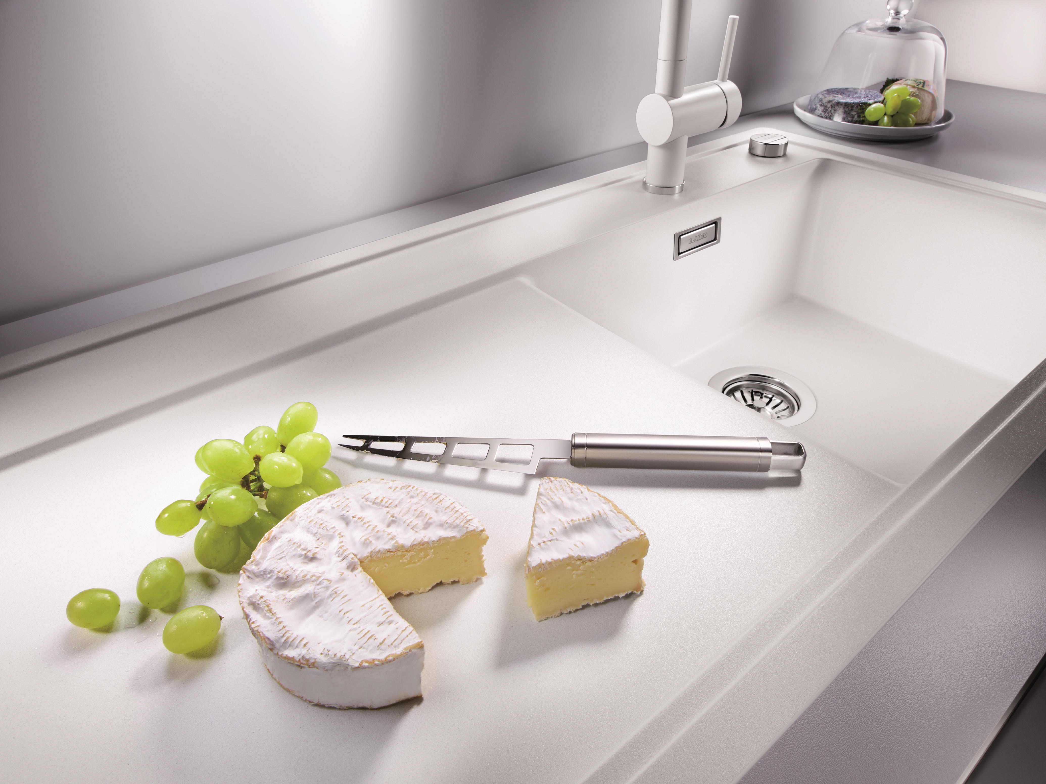 Granite sinks made of Silgranit are food-safe