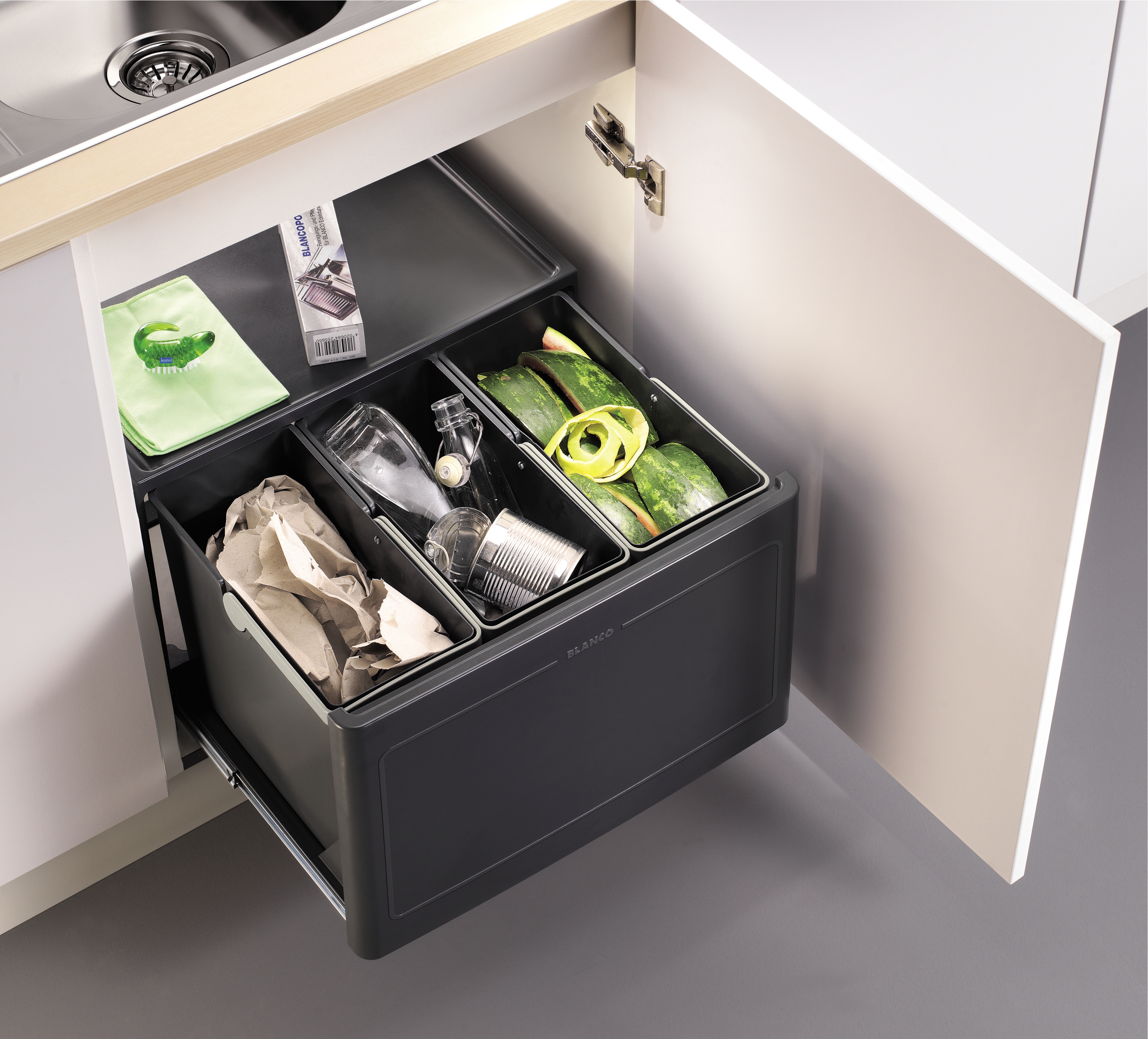 Sistemas de separación de residuos BLANCO en su mueble base de la cocina