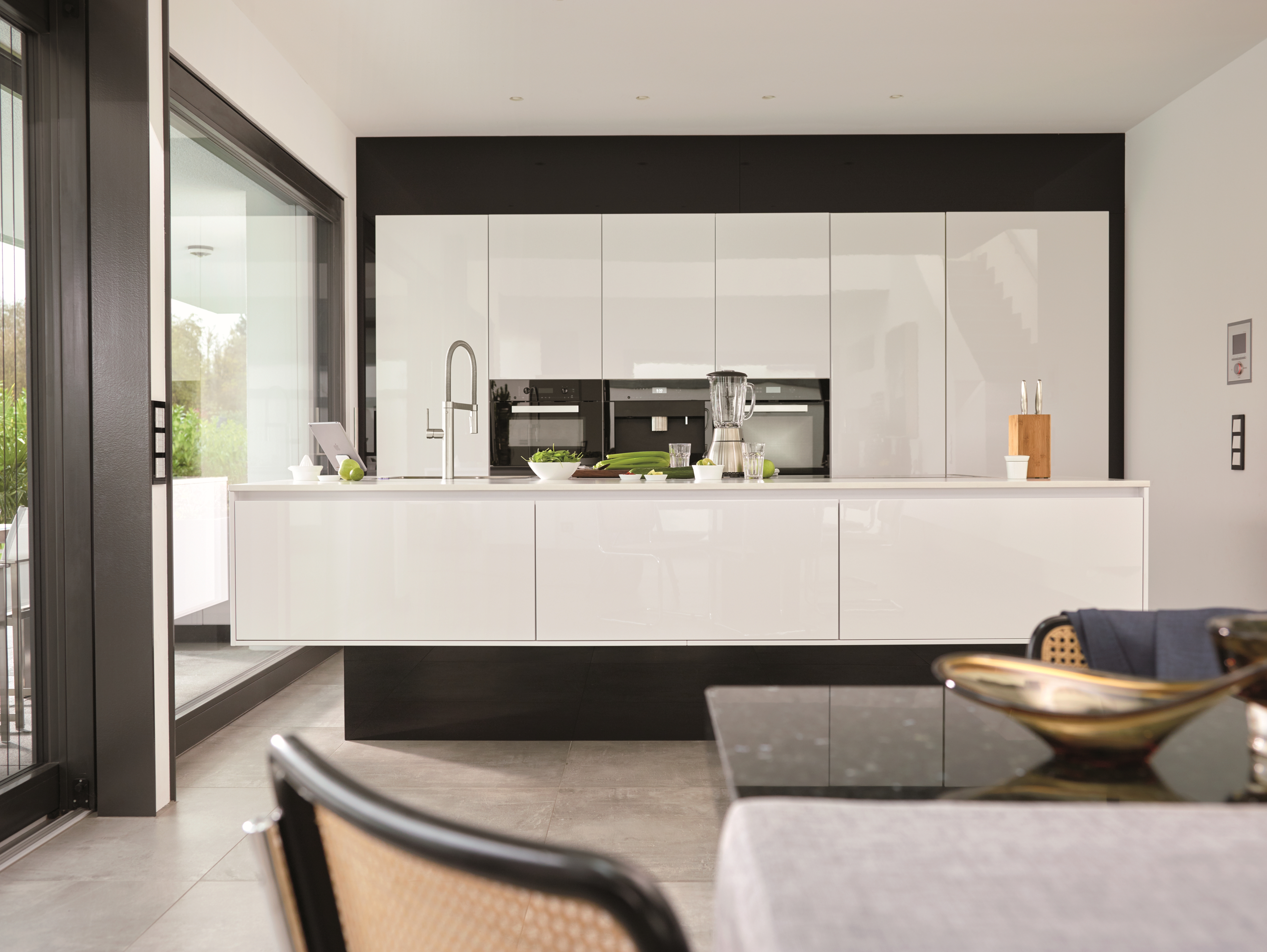 Minimalistische keuken in zwart en wit