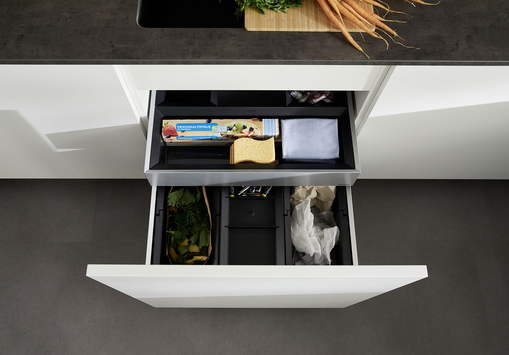 Le système intelligent de tri des déchets BLANCO SELECT II : entièrement extractible et peu encombra