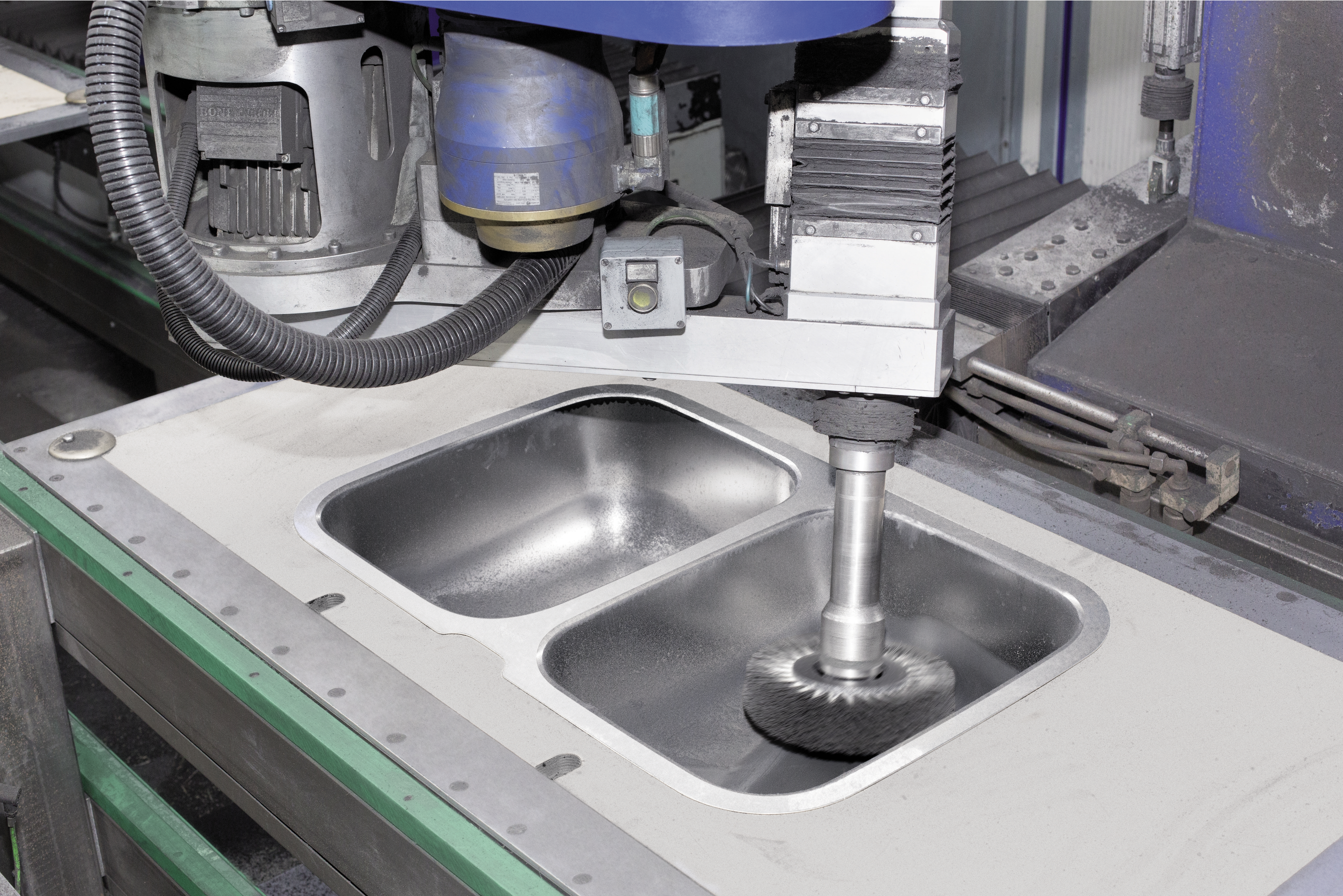 Évier en Inox en cours de production